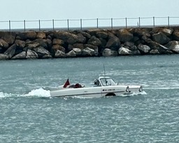 4. Auto Boat